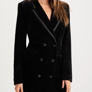 Lulu's Elegant Black Velvet Blazer Dress